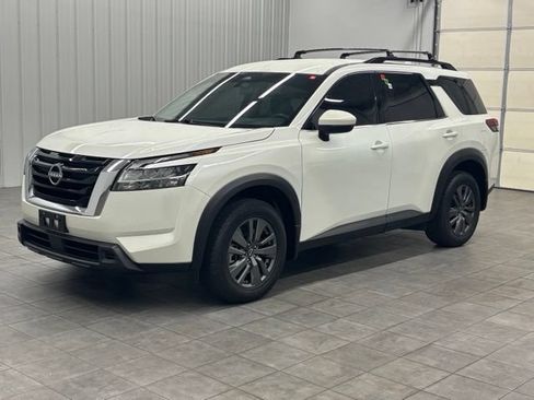 Used 2022 Nissan Pathfinder SV AWD/4WD image 5