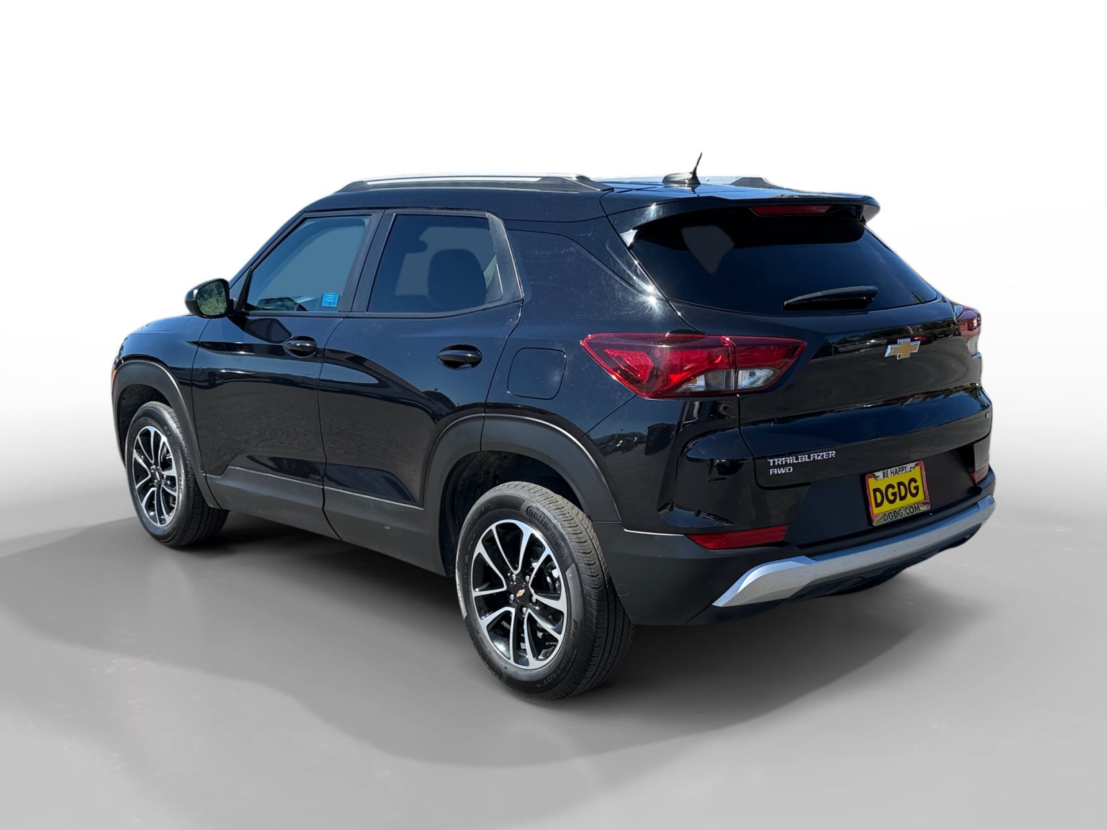 Used 2025 Chevrolet TrailBlazer LT AWD/4WD image 3