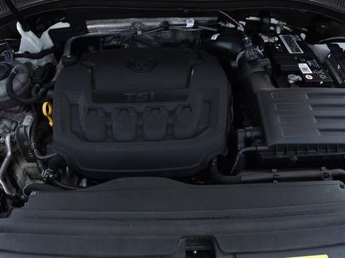 Certified 2023 Volkswagen Tiguan SE FWD image 25