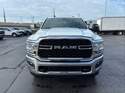 Used 2024 RAM 2500 Big Horn AWD/4WD image 3