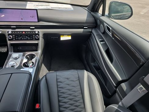 New 2026 Genesis GV80 3.5T e-SC AWD/4WD image 16
