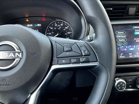 Used 2024 Nissan Kicks SV image 24