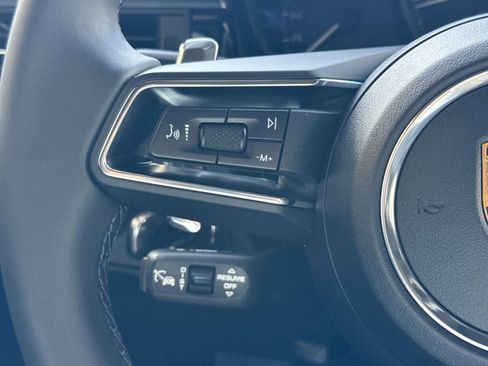 New 2026 Porsche Macan image 27