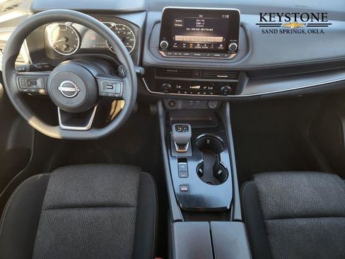 Used 2024 Nissan Rogue SV image 25
