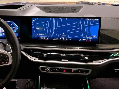 Used 2025 BMW X7 M60i image 6