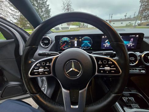 Used 2023 Mercedes-Benz GLA 250 4MATIC image 14