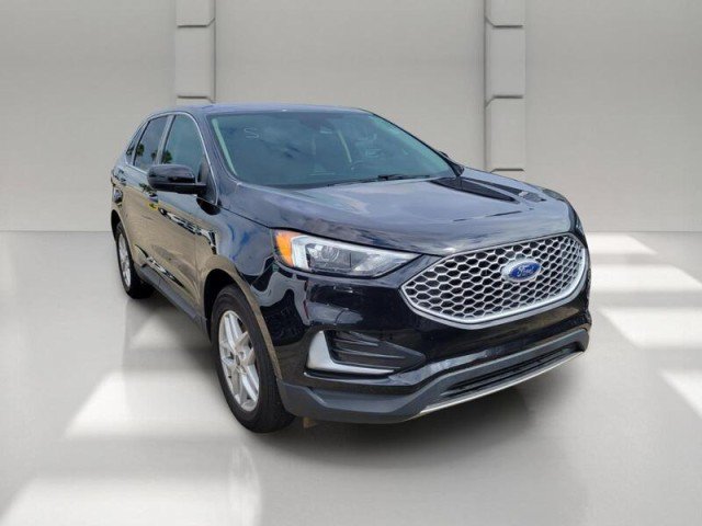 Used 2024 Ford Edge SEL AWD/4WD image 2