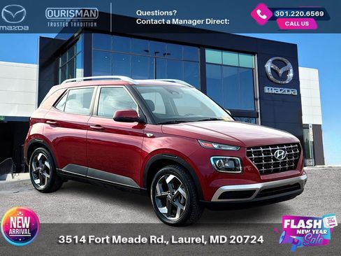 Used 2024 Hyundai Venue SEL image 1