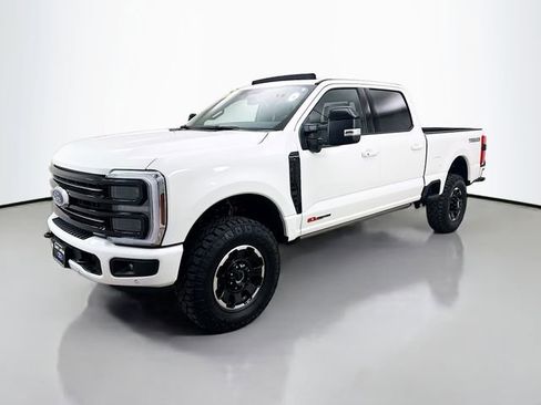Used 2026 Ford F250 Platinum w/ Tremor Off-Road Package AWD/4WD image 3