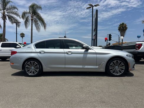Used 2019 BMW 530e w/ Premium Package RWD image 41