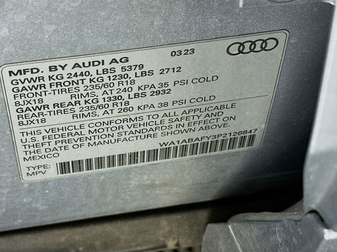 Used 2023 Audi Q5 Premium w/ Convenience Package image 12