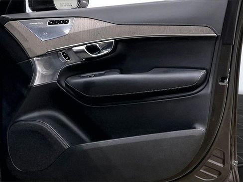 Certified 2023 Volvo XC90 B6 Ultimate image 25