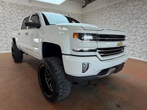 Used 2018 Chevrolet Silverado 1500 LTZ Z71 w/ LTZ Plus Package image 7
