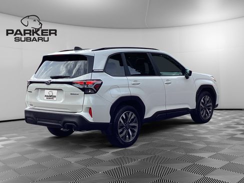 Used 2025 Subaru Forester Touring w/ Popular Package - Touring AWD/4WD image 5
