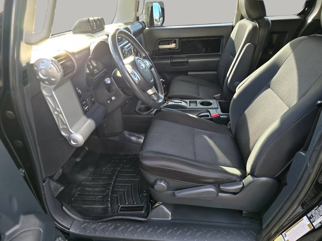 Used 2014 Toyota FJ Cruiser 4WD w/ Upgrade Package image 21