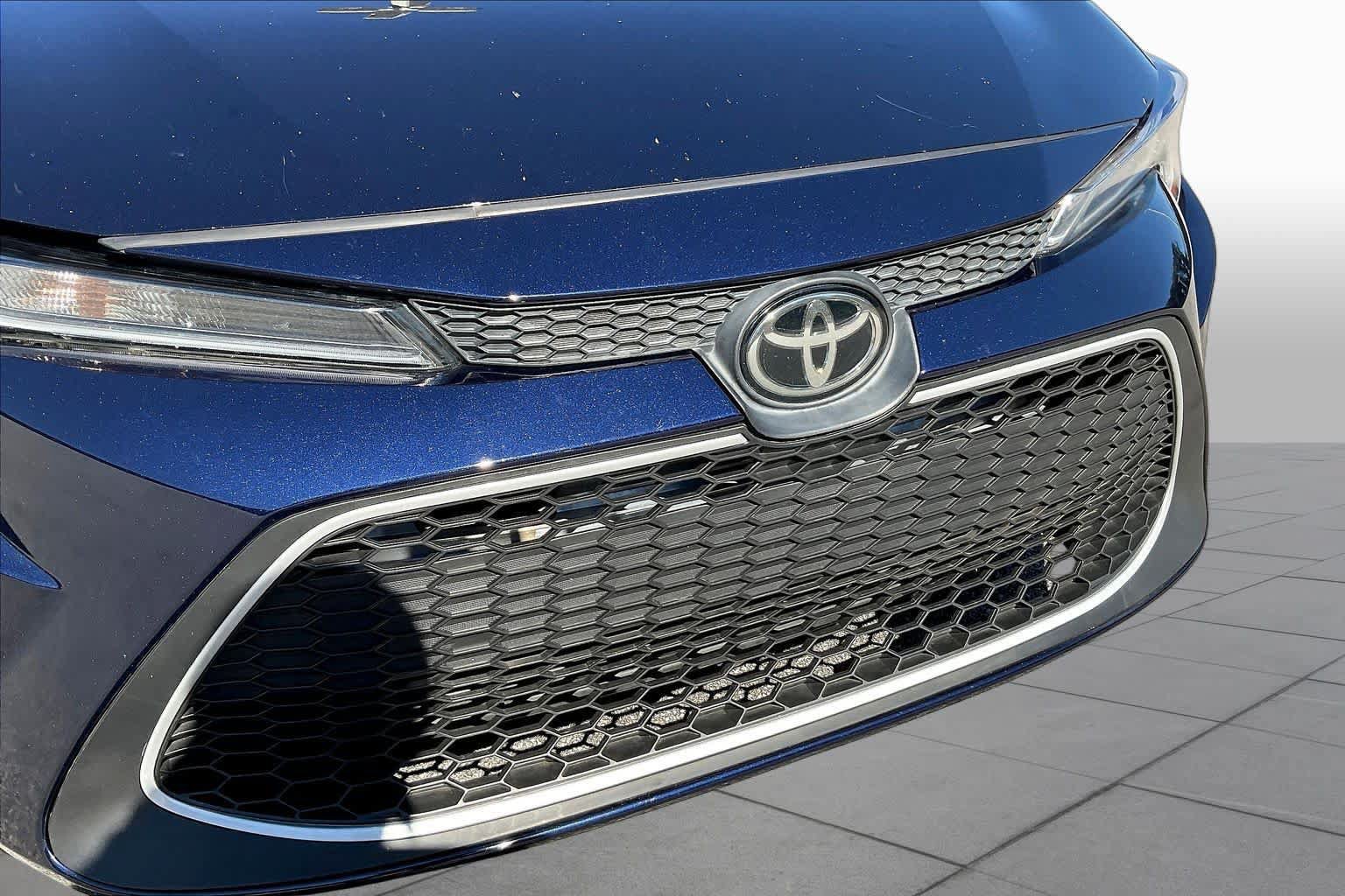 Used 2021 Toyota Corolla LE FWD image 29