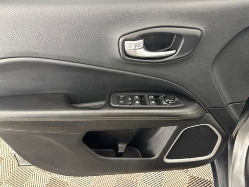 Used 2021 Jeep Compass Limited AWD/4WD image 22
