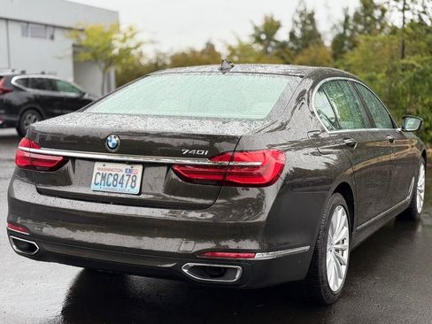 Used 2016 BMW 740i RWD image 5