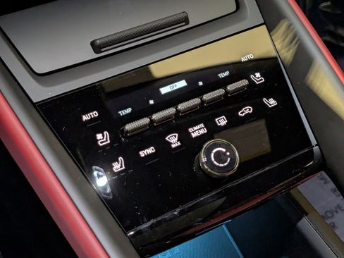 New 2026 Porsche Macan 4 Electric image 42