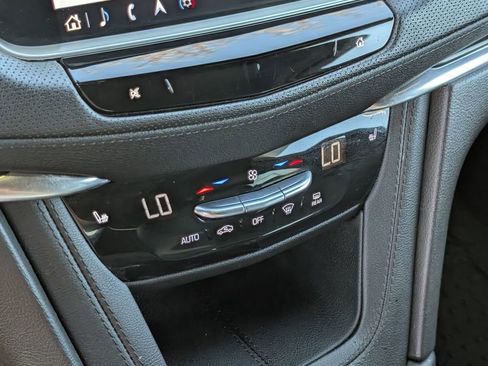 Certified 2022 Cadillac XT5 Premium Luxury w/ Technology Package image 38