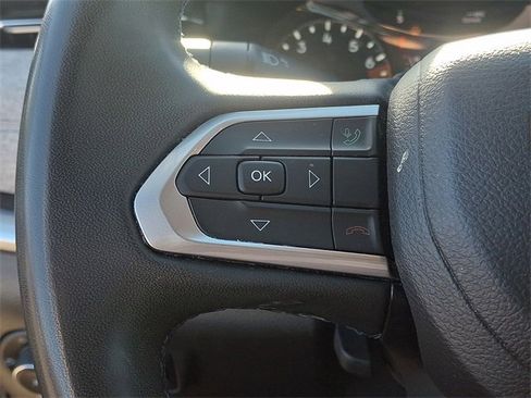 Used 2022 Jeep Compass Latitude image 17