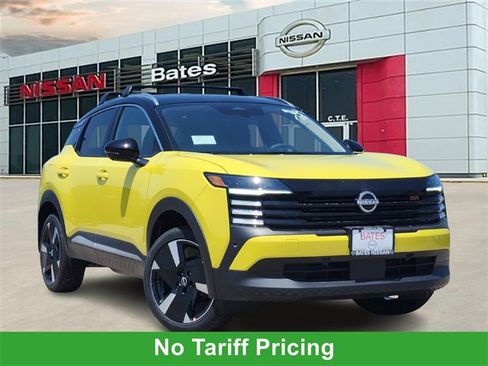 New 2025 Nissan Kicks SR image 1