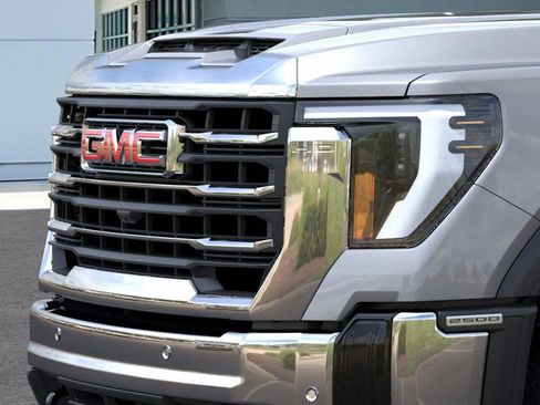 New 2025 GMC Sierra 2500 SLT w/ SLT Convenience Package image 21