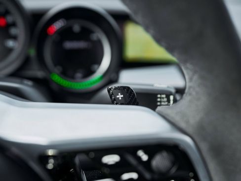 Used 2015 Porsche 918 Spyder w/Weissach Package image 70