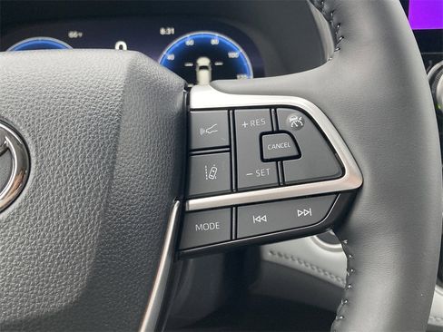 New 2026 Toyota Highlander Platinum image 11