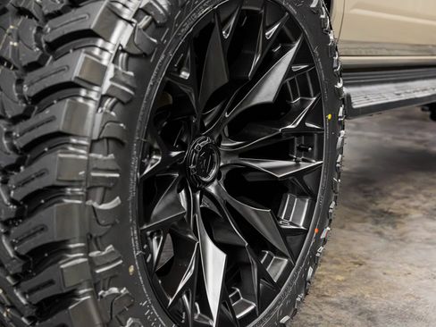 Used 2025 Ford Bronco Outer Banks AWD/4WD image 12