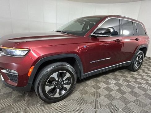 Used 2023 Jeep Grand Cherokee 4WD 4xe image 7