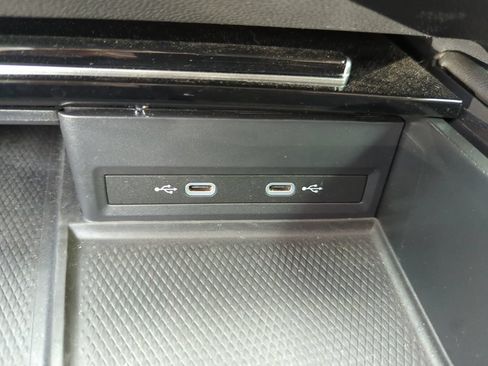 Used 2024 Volkswagen Atlas SE FWD image 41