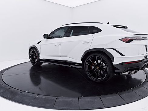 Used 2023 Lamborghini Urus S AWD/4WD image 11