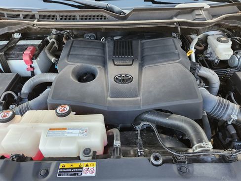 Used 2024 Toyota Tundra Limited image 34