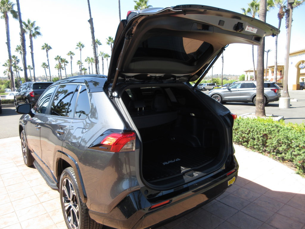 Used 2022 Toyota RAV4 XSE AWD/4WD image 28