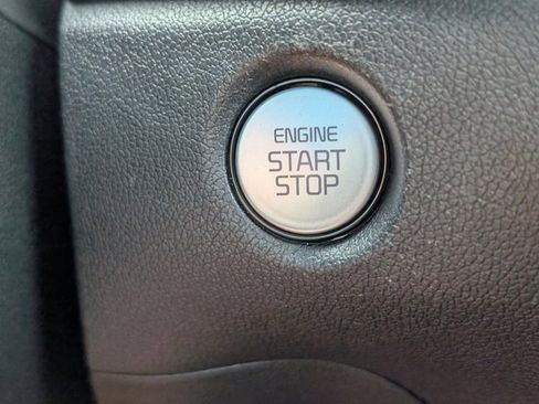 Used 2024 Kia Sorento S w/ Panoramic Sunroof Package image 29