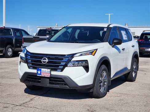 New 2026 Nissan Rogue S image 2