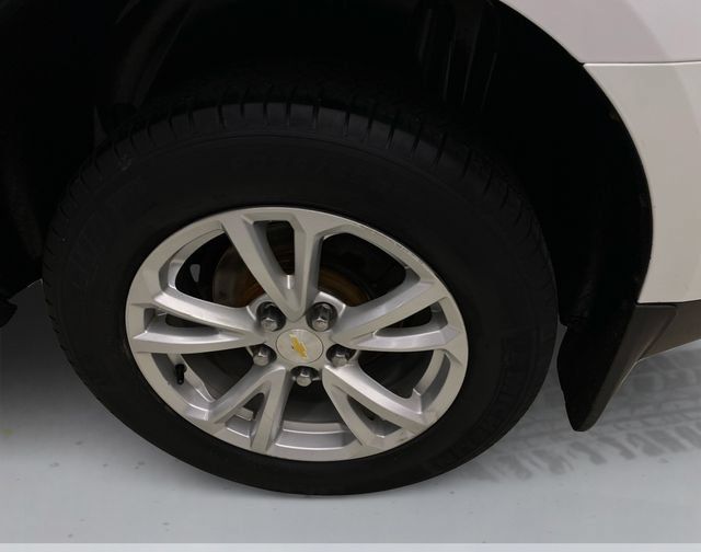 Used 2017 Chevrolet Equinox LT w/ Convenience Package AWD/4WD image 18
