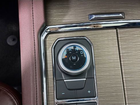 Used 2024 Ford Expedition Max Limited image 19