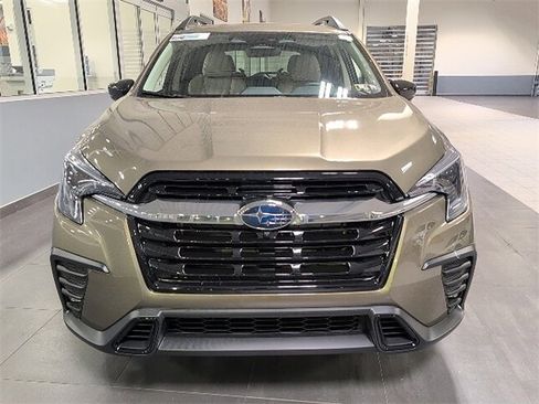 New 2025 Subaru Ascent Limited image 4