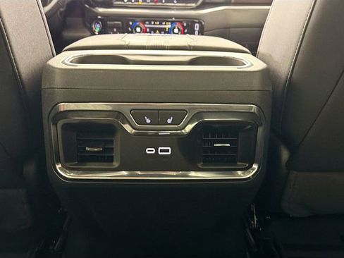 Used 2024 Chevrolet Silverado 2500 High Country w/ High Country Premium Package AWD/4WD image 31