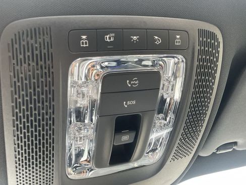 Used 2022 Mercedes-Benz EQB 350 4MATIC image 28