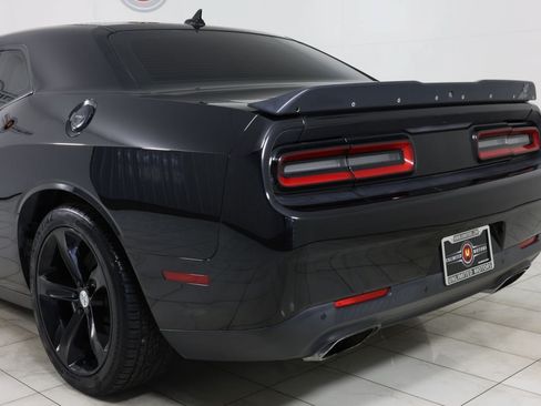 Used 2015 Dodge Challenger R/T Scat Pack RWD image 41