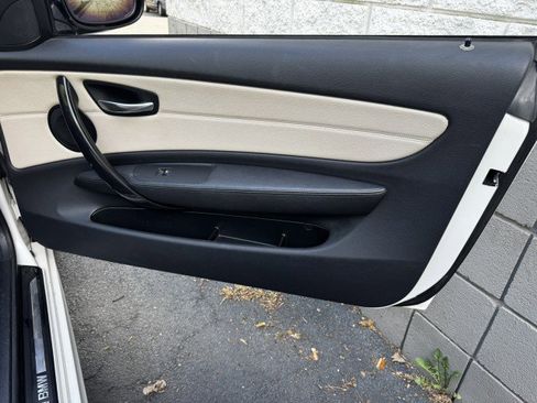 Used 2013 BMW 128i Convertible image 17