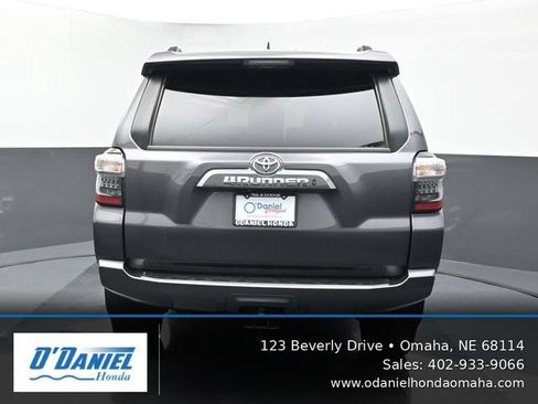 Used 2022 Toyota 4Runner SR5 Premium w/ Moonroof Package AWD/4WD image 5