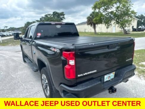 Used 2021 Chevrolet Silverado 2500 Custom w/ Custom Value Package AWD/4WD image 9