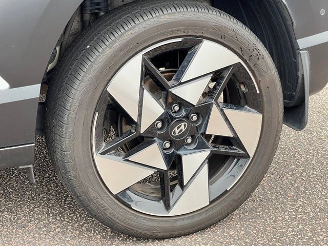 Used 2024 Hyundai Kona Limited AWD/4WD image 37
