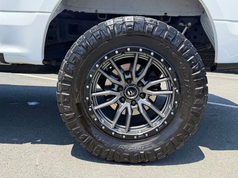Used 2019 Ford F150 XLT w/ Equipment Group 302A Luxury AWD/4WD image 11