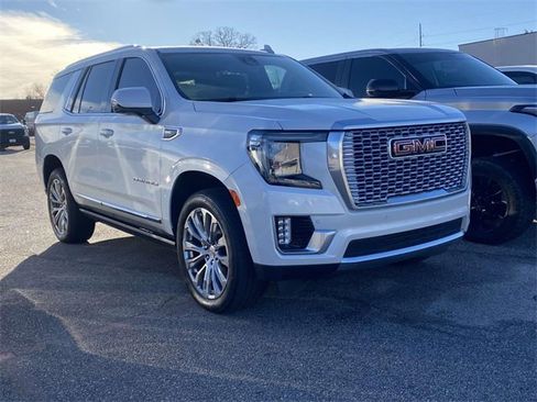 Used 2024 GMC Yukon Denali w/ Max Trailering Package image 1