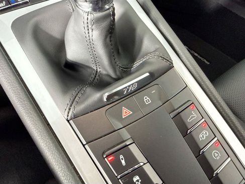 Used 2025 Porsche 718 Cayman RWD image 39